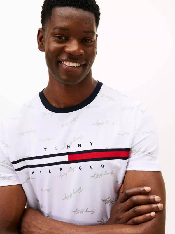 78JA523_100_alternate1 Camiseta con el logo en bandera y firma Tommy Hilfiger