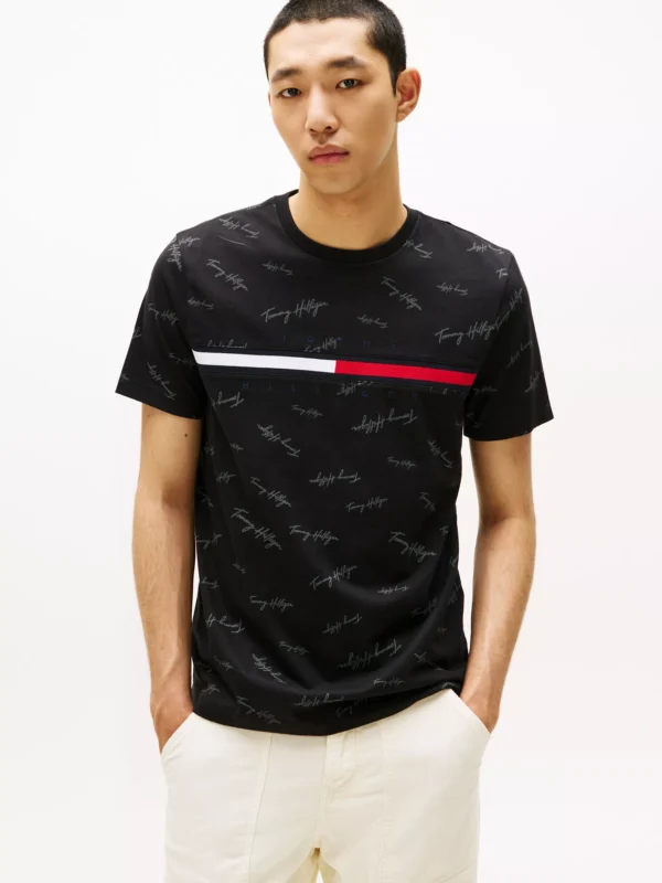 78JA523_BDS_main Camiseta con el logo en bandera y firma Tommy Hilfiger