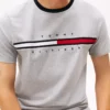 78JA522_043_alternate1 Camiseta con el logo en bandera Tommy Hilfiger